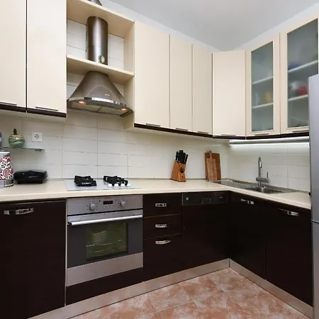 Urban Holiday Apartment *