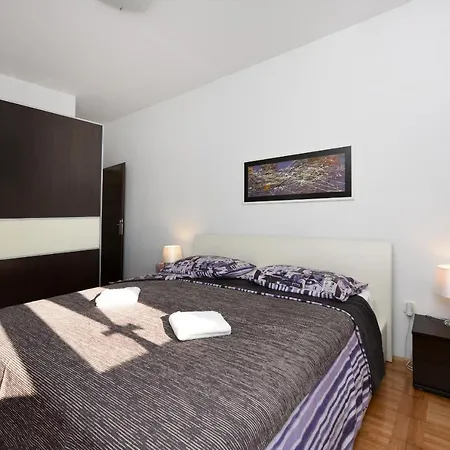 Urban Holiday Apartment