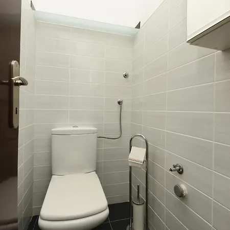 Urban Holiday Apartment Daire *