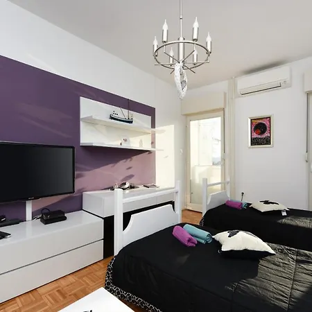 Daire Urban Holiday Apartment